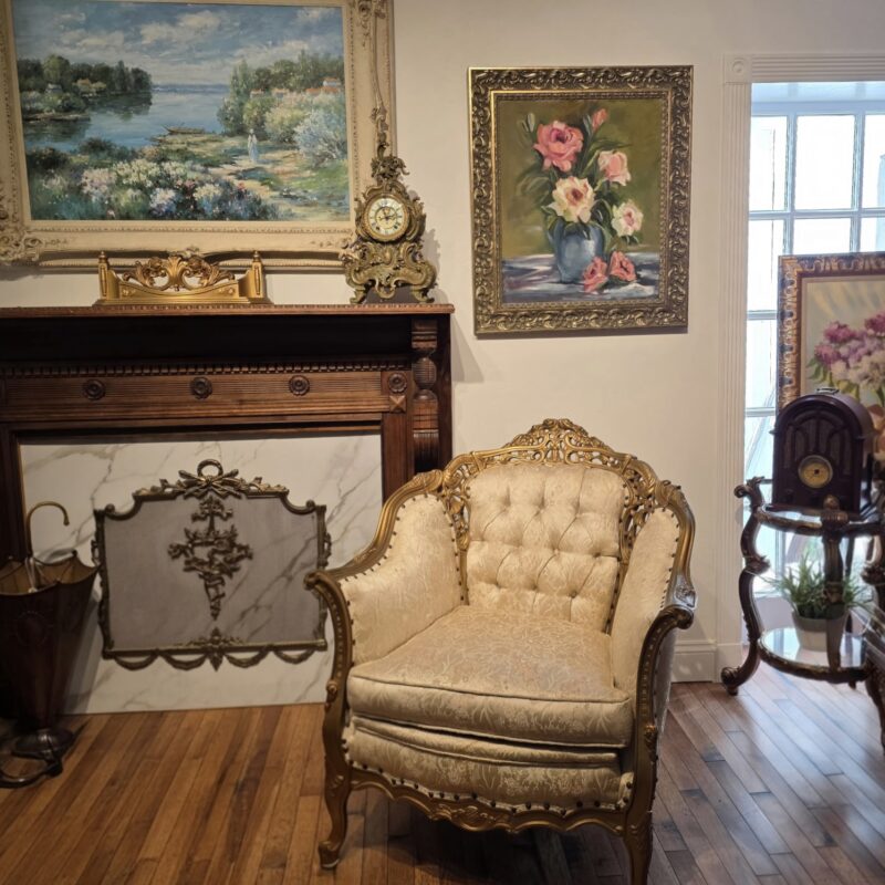 Louis XV–style gilt armchair with tufted velvet upholstery, carved floral detailing, and cabriole legs — French Rococo accent chair.